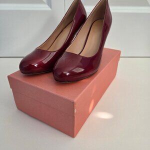 New In Box! Patent Burgundy Round Toe Stiletto Pump, 3.5in Heel, Size 6.5